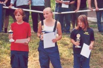 Siegerehrung Alterklasse 10-15 Jahre Bild Löschangriff