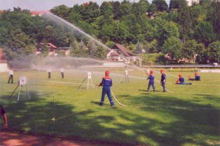 Beim Zielspritzen 1 Bild Löschangriff